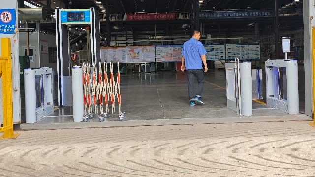 智能安檢門(mén)