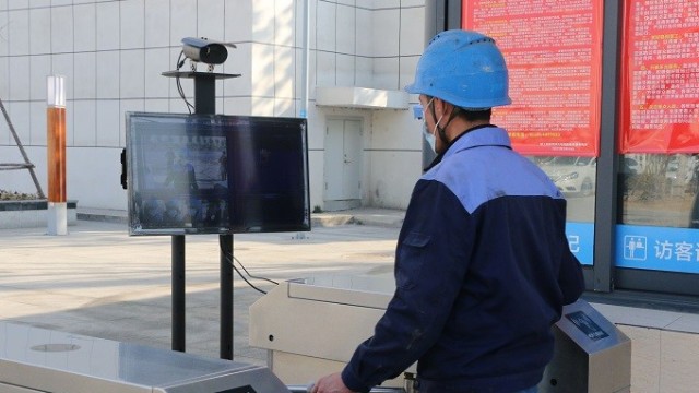 安裝紅外熱成像測溫?cái)z像機(jī),環(huán)保發(fā)電潁上公司疫情防控用上科技手段