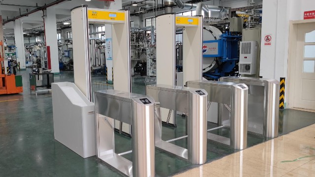 安檢門和閘機聯(lián)動