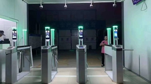 智能安檢門廠家分享人臉識(shí)別閘機(jī)普遍用在哪些領(lǐng)域？